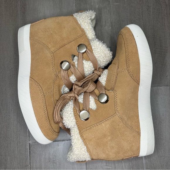 Sorel Out 'N About Cozy Faux Shearling Wedge Booties Women’s size 7.5 - Picture 5 of 14